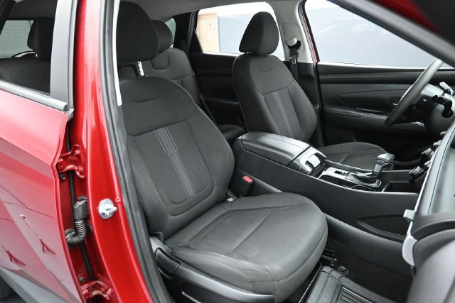 Used 2025 Hyundai Tucson SEL FWD image 28