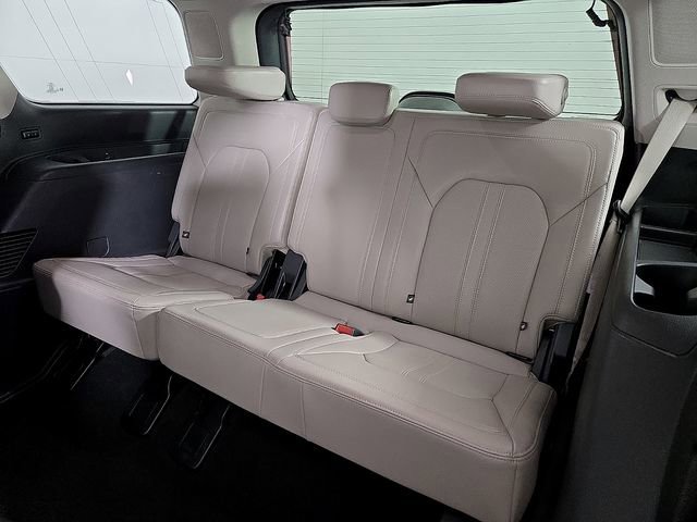 Certified 2024 Ford Expedition Limited image 12