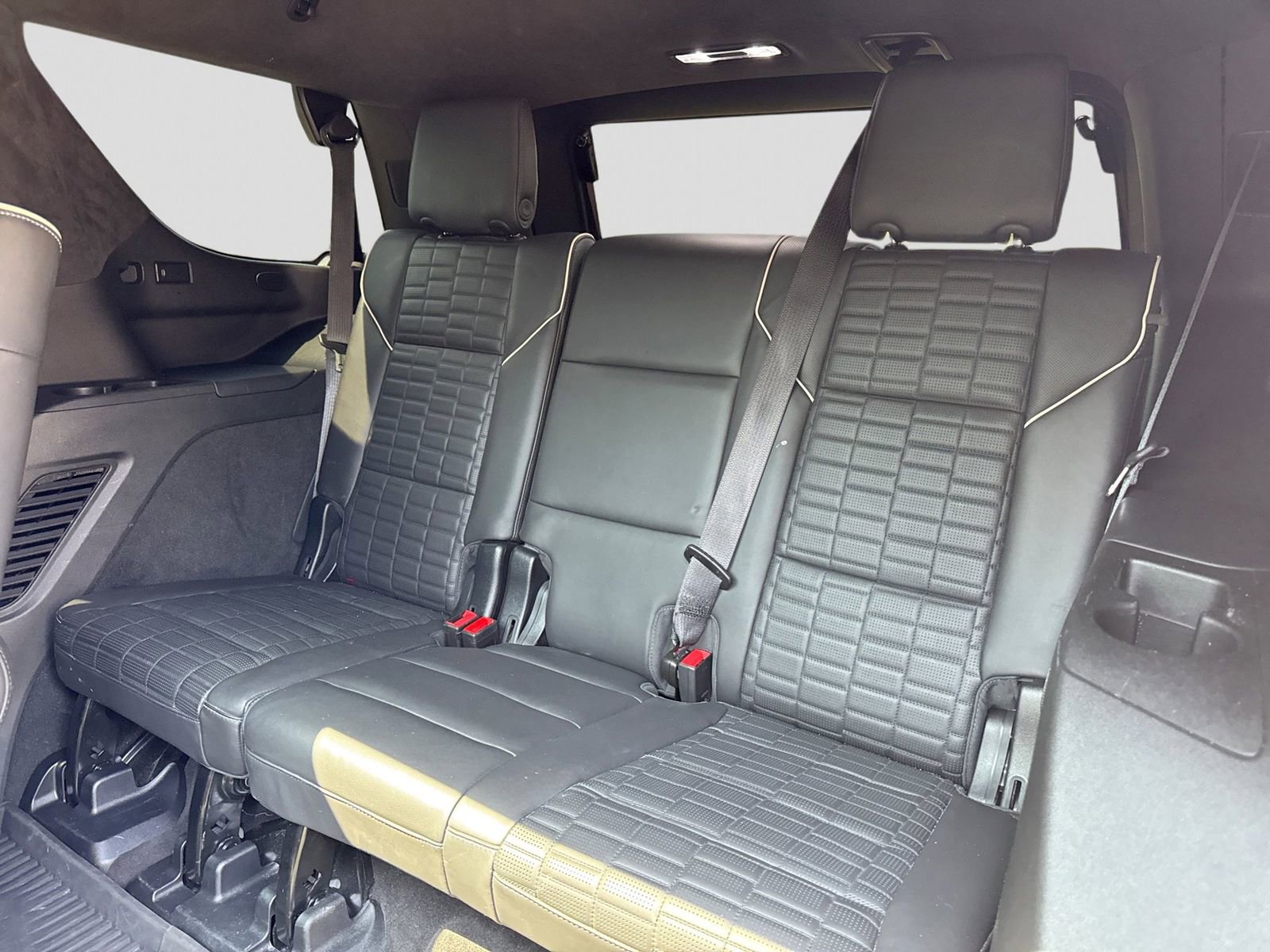 Used 2023 Cadillac Escalade Sport Platinum w/ LPO, ONYX Package AWD/4WD image 27