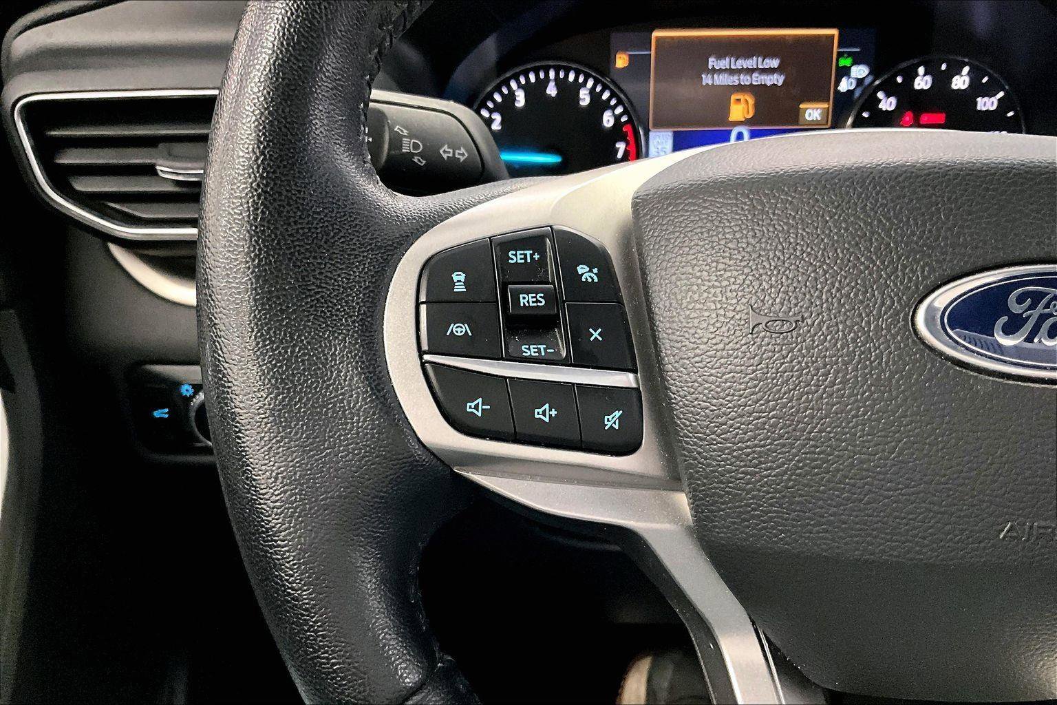 Certified 2022 Ford Explorer XLT w/ Equipment Group 202A image 17