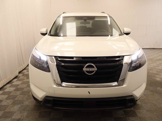 Used 2024 Nissan Pathfinder SV FWD image 6
