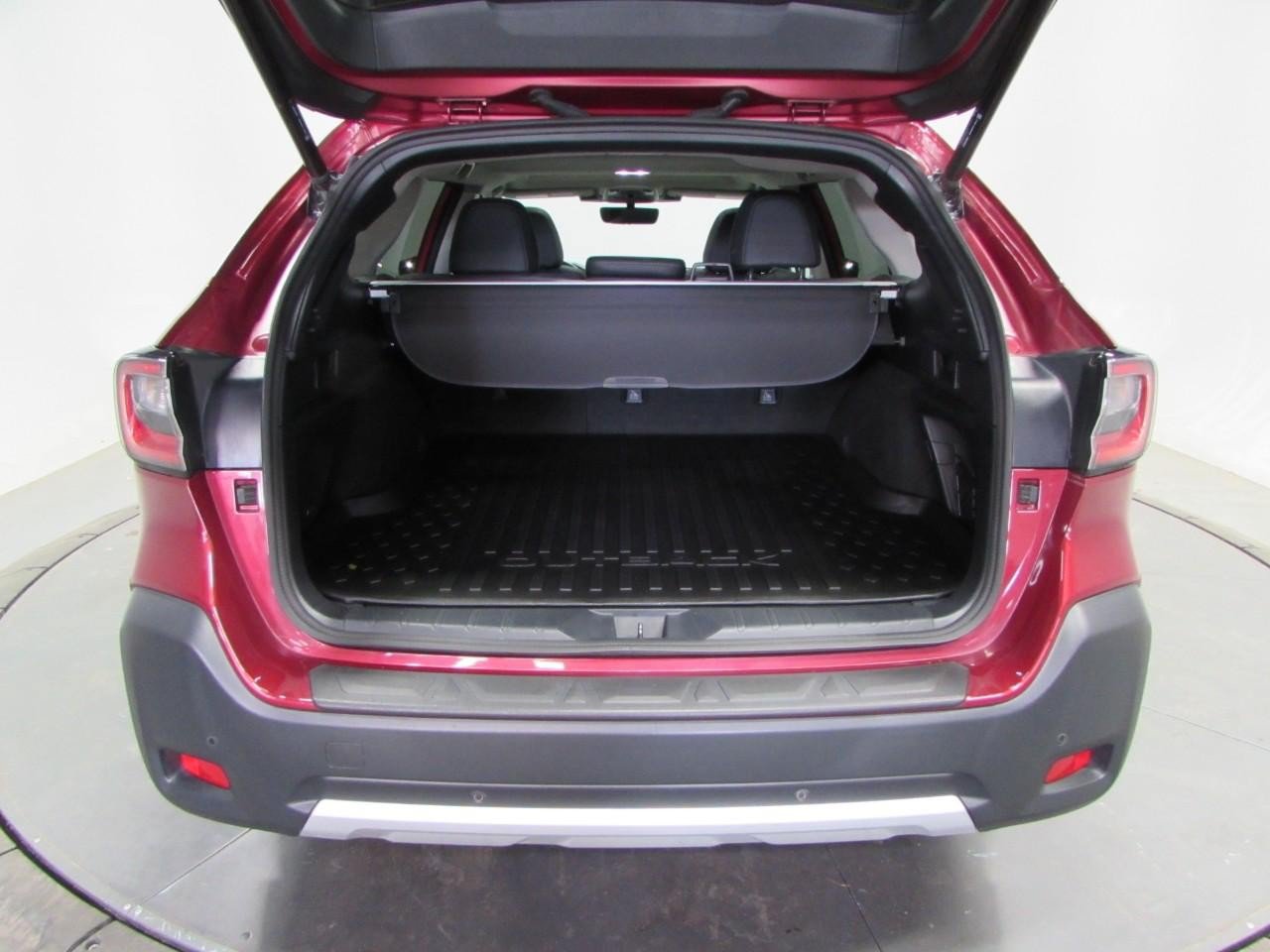 Used 2024 Subaru Outback Limited XT AWD/4WD image 11