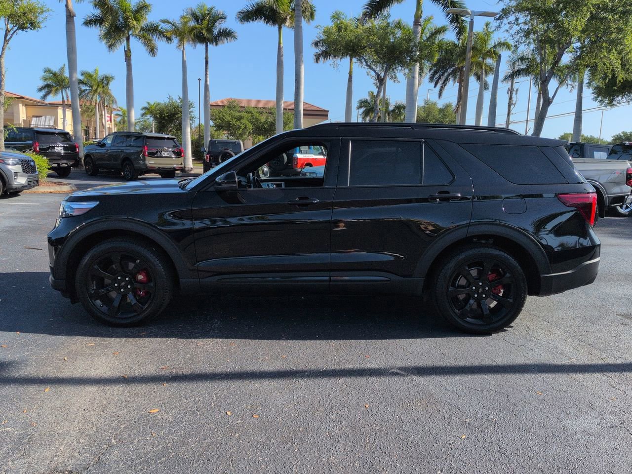 Certified 2023 Ford Explorer ST w/ Equipment Group 401A AWD/4WD image 2