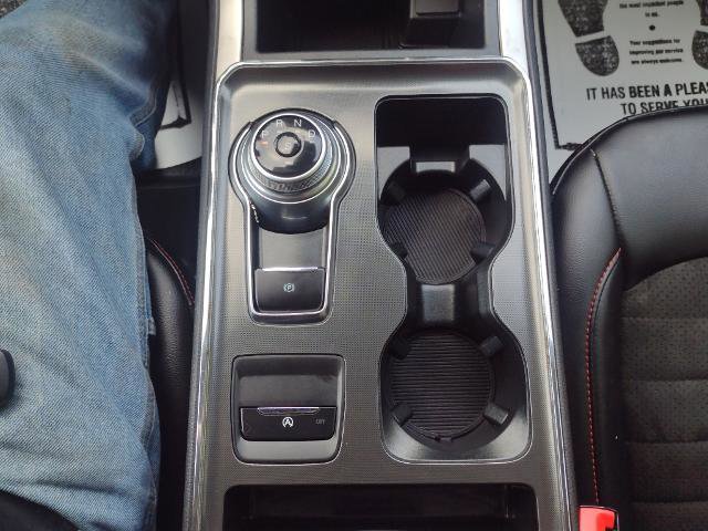 Certified 2024 Ford Edge ST-Line w/ Class II Trailer Tow Package image 18