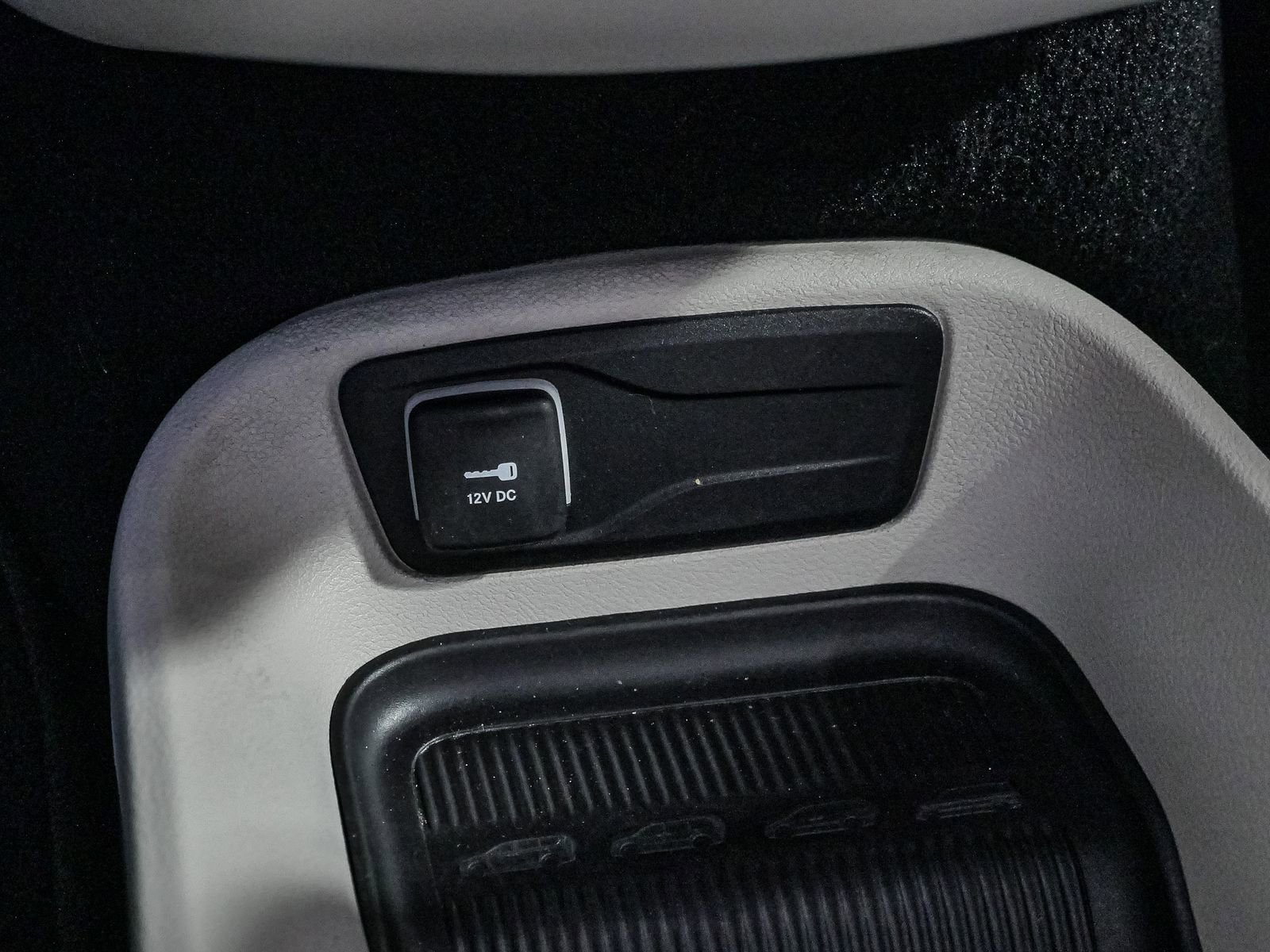 Used 2024 Chrysler Pacifica Touring-L image 33