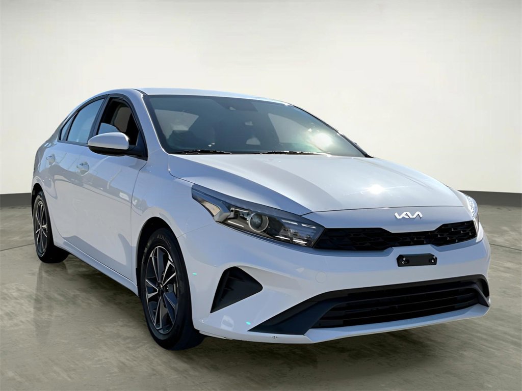 Used 2024 Kia Forte LXS image 13