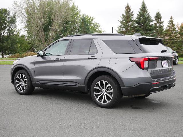 Certified 2026 Ford Explorer ST-Line AWD/4WD image 3