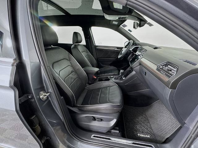 Used 2022 Volkswagen Tiguan SEL R-Line AWD/4WD image 30