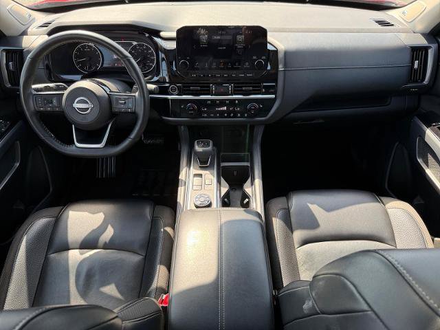 Used 2023 Nissan Pathfinder SL w/ SL Premium Package AWD/4WD image 13