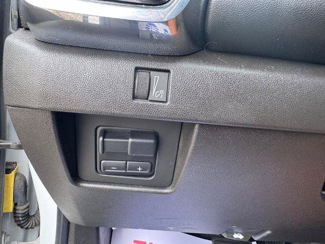 Used 2025 GMC Canyon Elevation w/ Convenience Package AWD/4WD image 18
