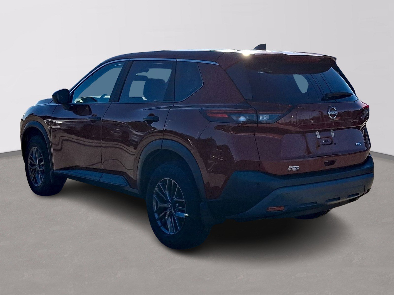 Used 2023 Nissan Rogue S image 4