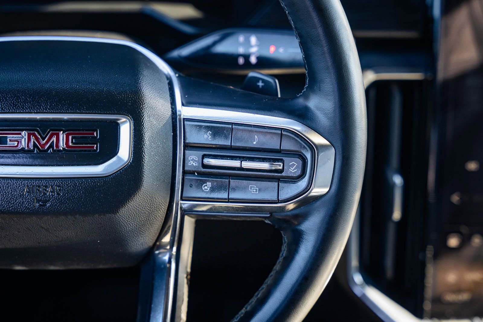 Used 2024 GMC Acadia Elevation w/ Black Edition image 28