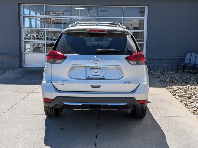 Used 2020 Nissan Rogue S w/ Special Edition Package FWD image 5