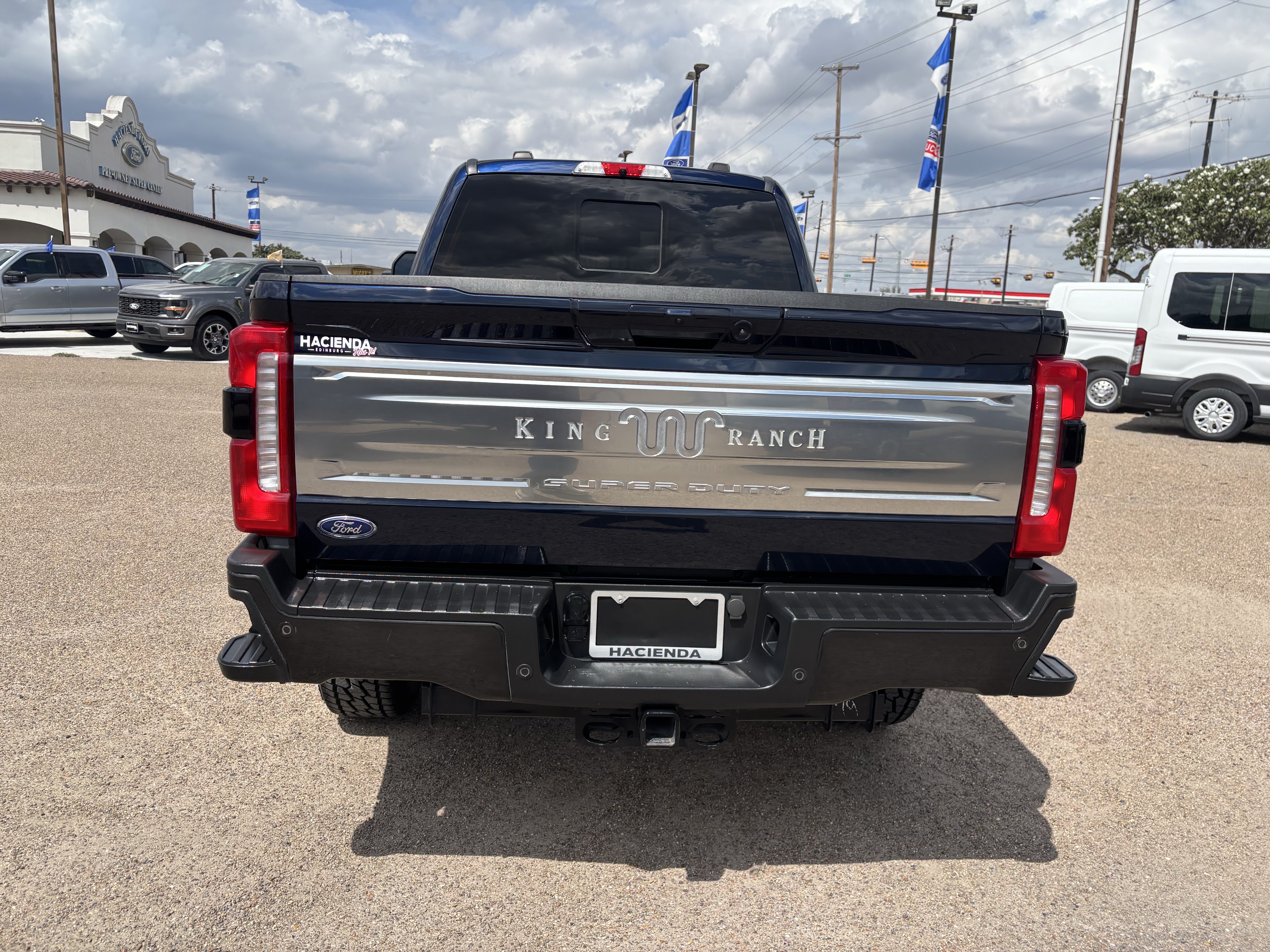 Certified 2024 Ford F250 King Ranch w/ FX4 Off-Road Package AWD/4WD image 3