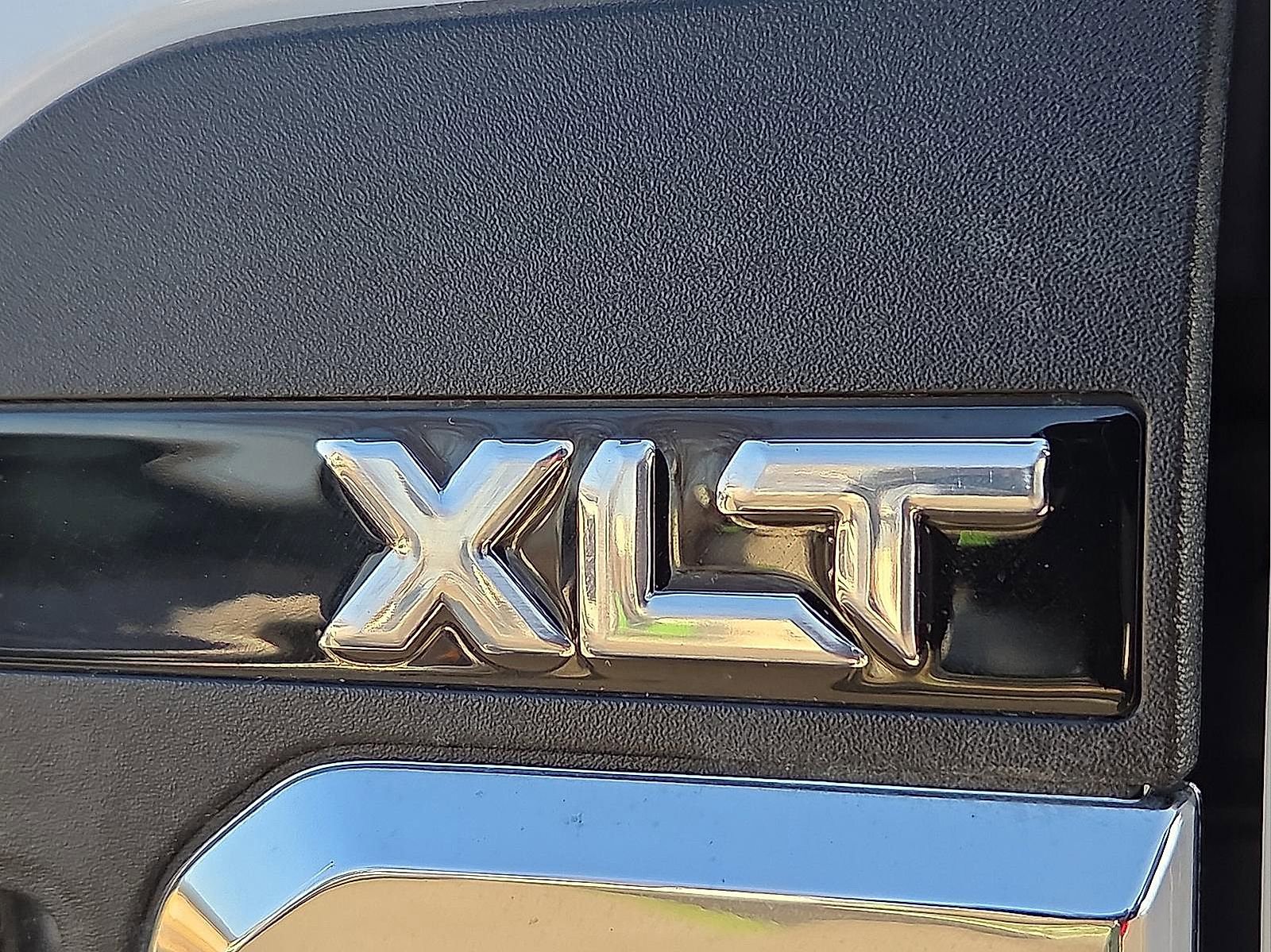 Certified 2025 Ford F250 XLT image 9