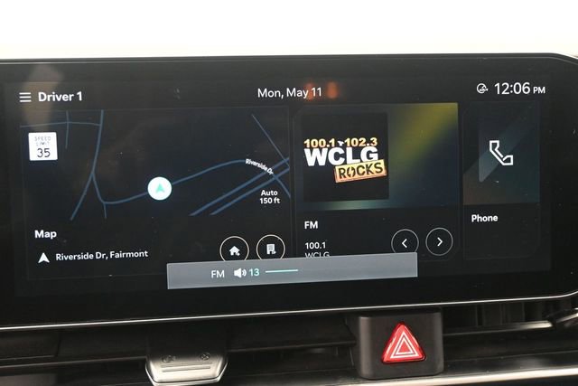 Used 2025 Kia Carnival FWD image 11