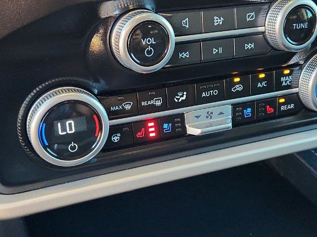 Certified 2024 Ford Expedition XLT RWD image 17