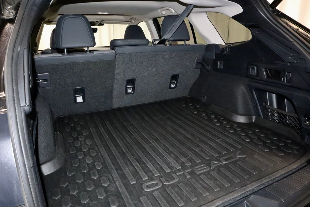 Used 2025 Subaru Outback Onyx Edition image 15