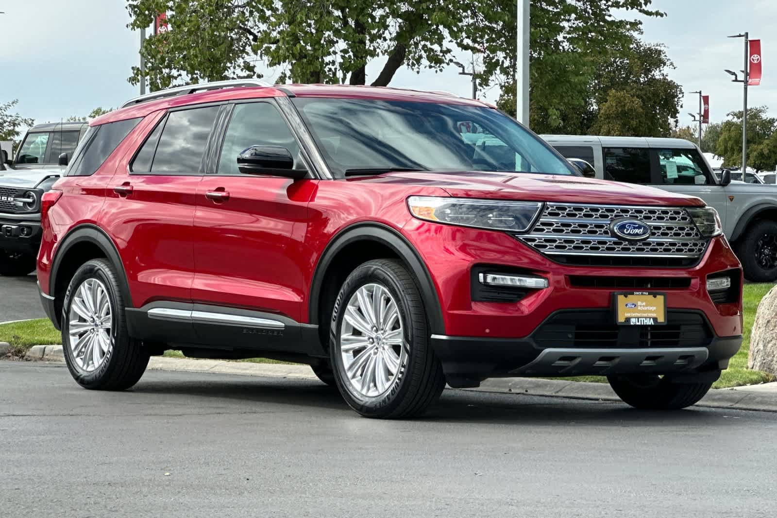 Certified 2022 Ford Explorer Limited w/ Equipment Group 301A AWD/4WD image 9