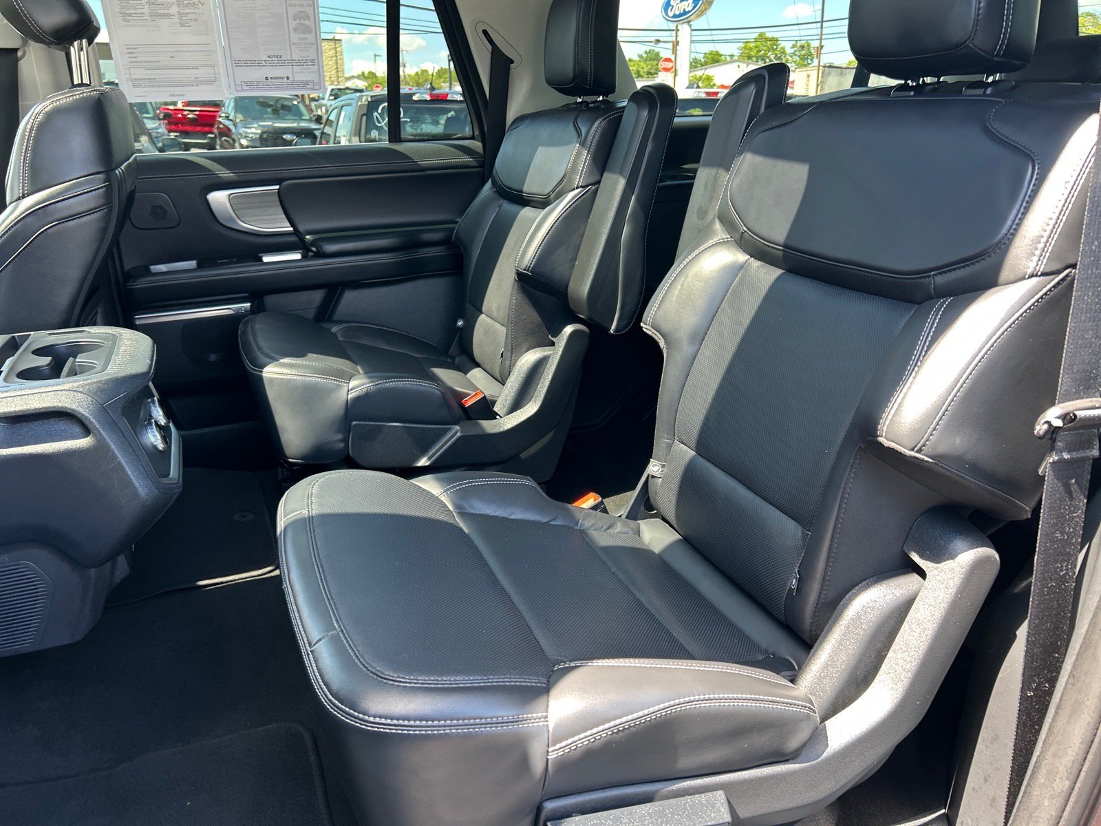 Certified 2025 Ford Expedition Max Platinum w/ Driver's Package AWD/4WD image 10