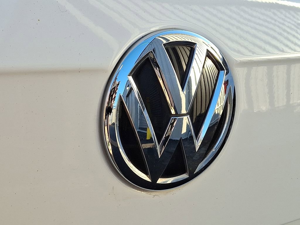 Used 2021 Volkswagen Tiguan SE image 30