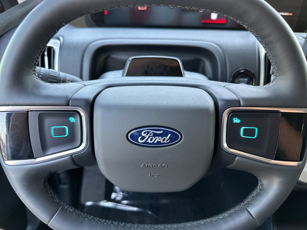 Certified 2025 Ford Expedition Active AWD/4WD image 23