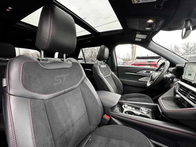 Certified 2025 Ford Explorer ST w/ Sun And Sound Package image 36