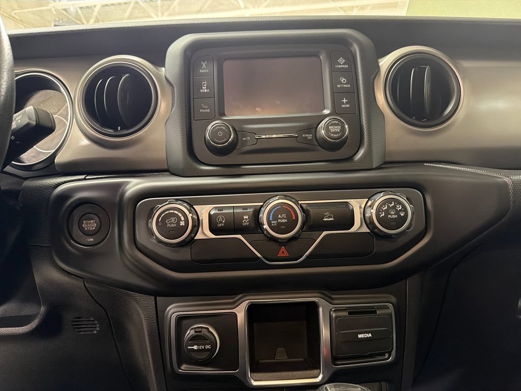 Used 2021 Jeep Wrangler Unlimited Sport AWD/4WD image 22