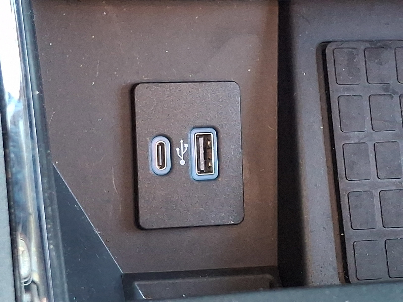 Certified 2022 Ford F150 Lariat image 26