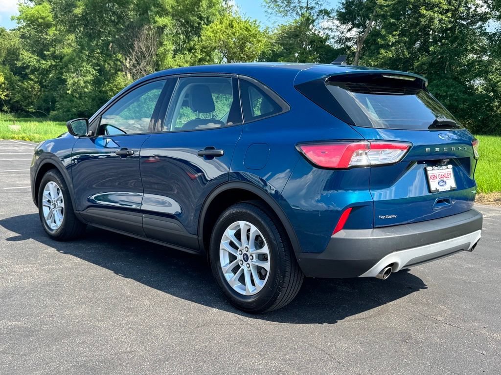 Certified 2020 Ford Escape S FWD image 11