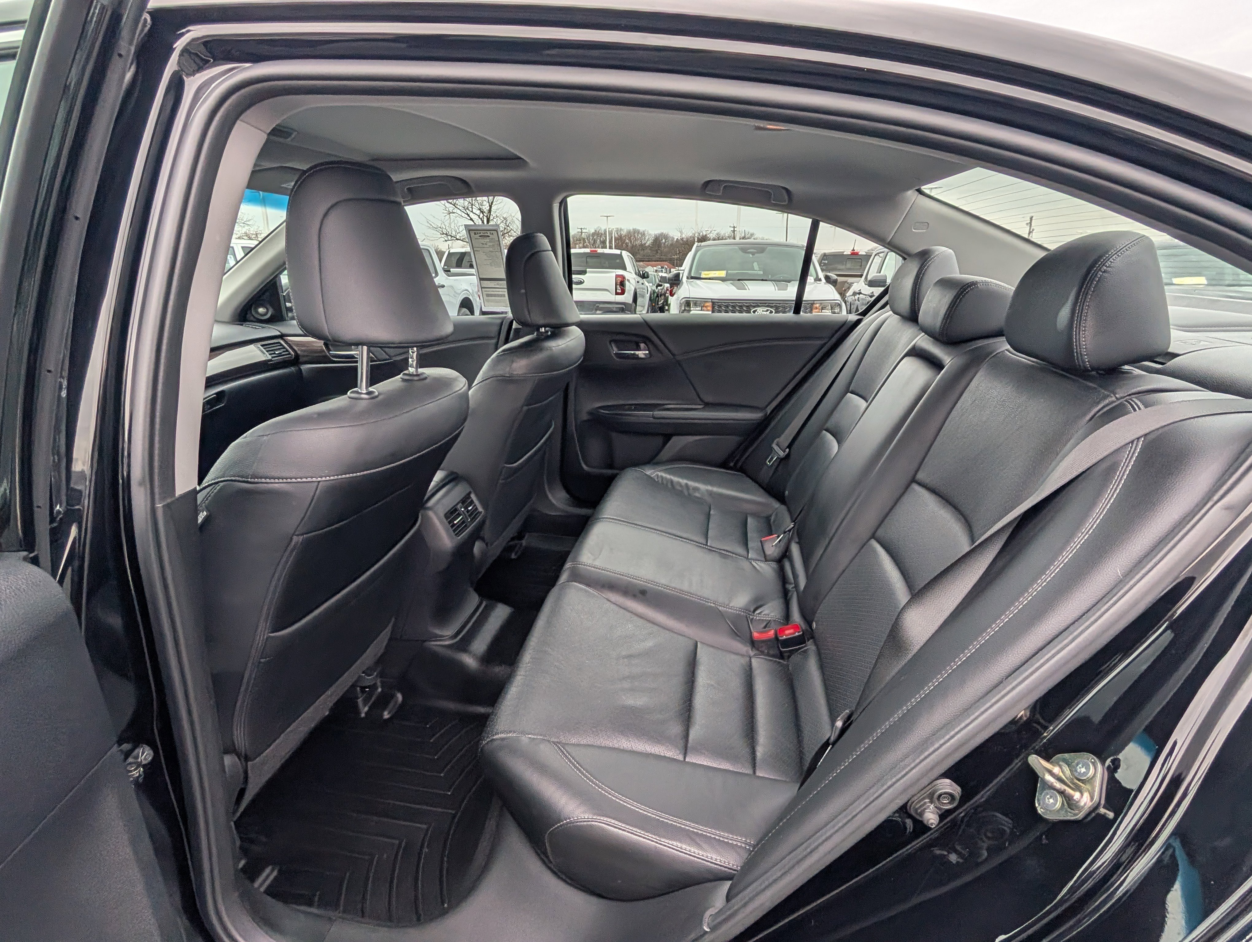 Used 2017 Honda Accord EX-L image 13