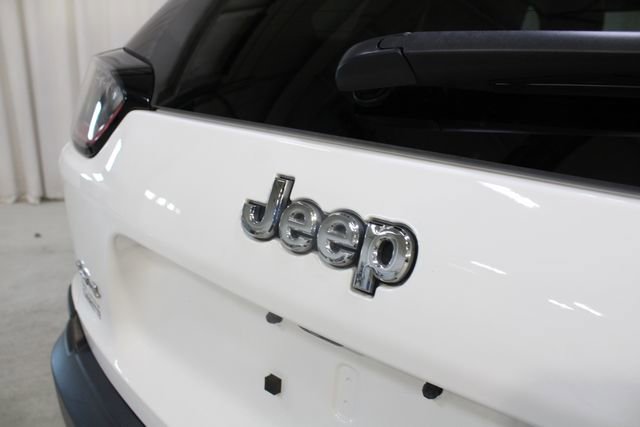 Used 2021 Jeep Cherokee Limited AWD/4WD image 32