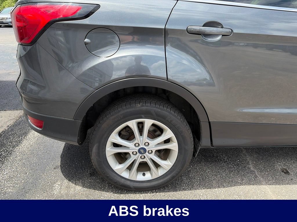 Certified 2019 Ford Escape SE FWD image 11