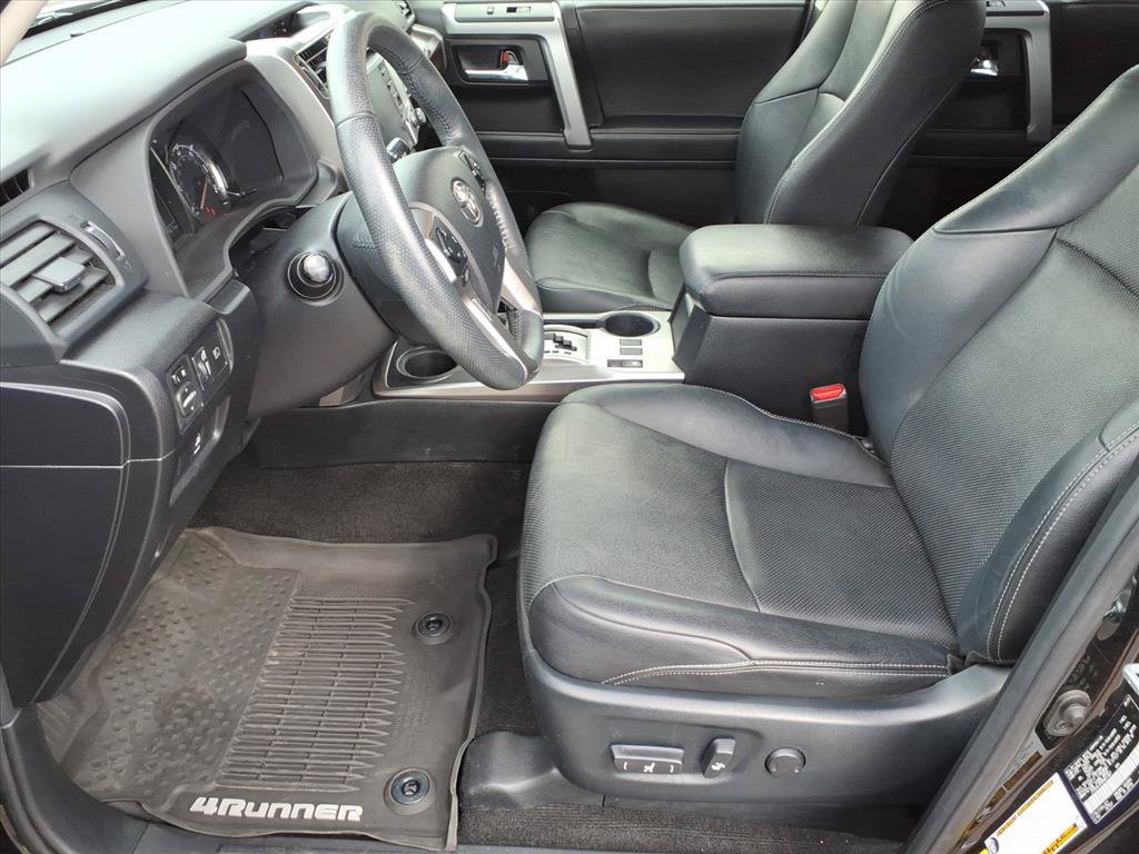 Used 2021 Toyota 4Runner Limited AWD/4WD image 5