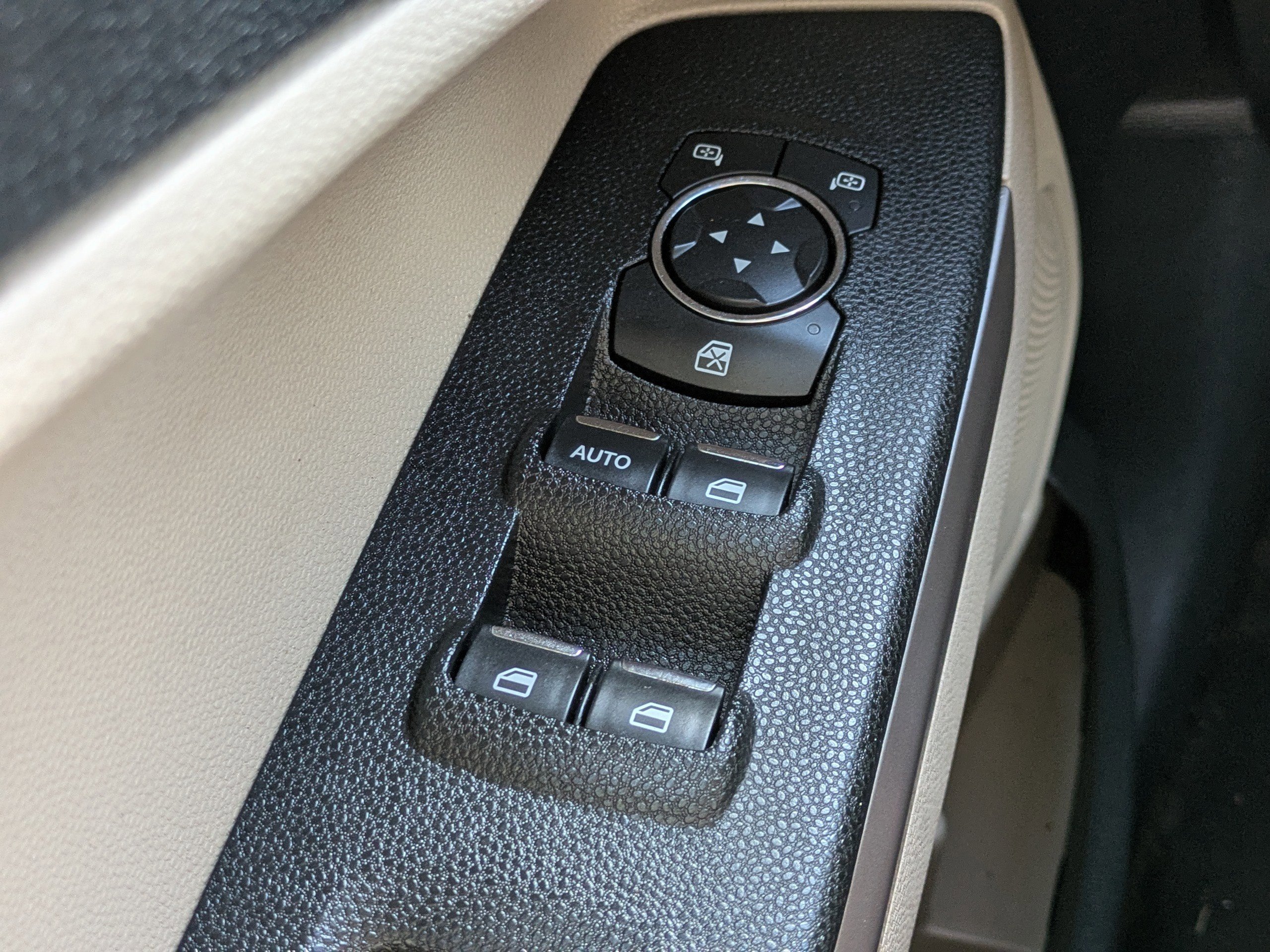 Certified 2021 Ford EcoSport S image 17