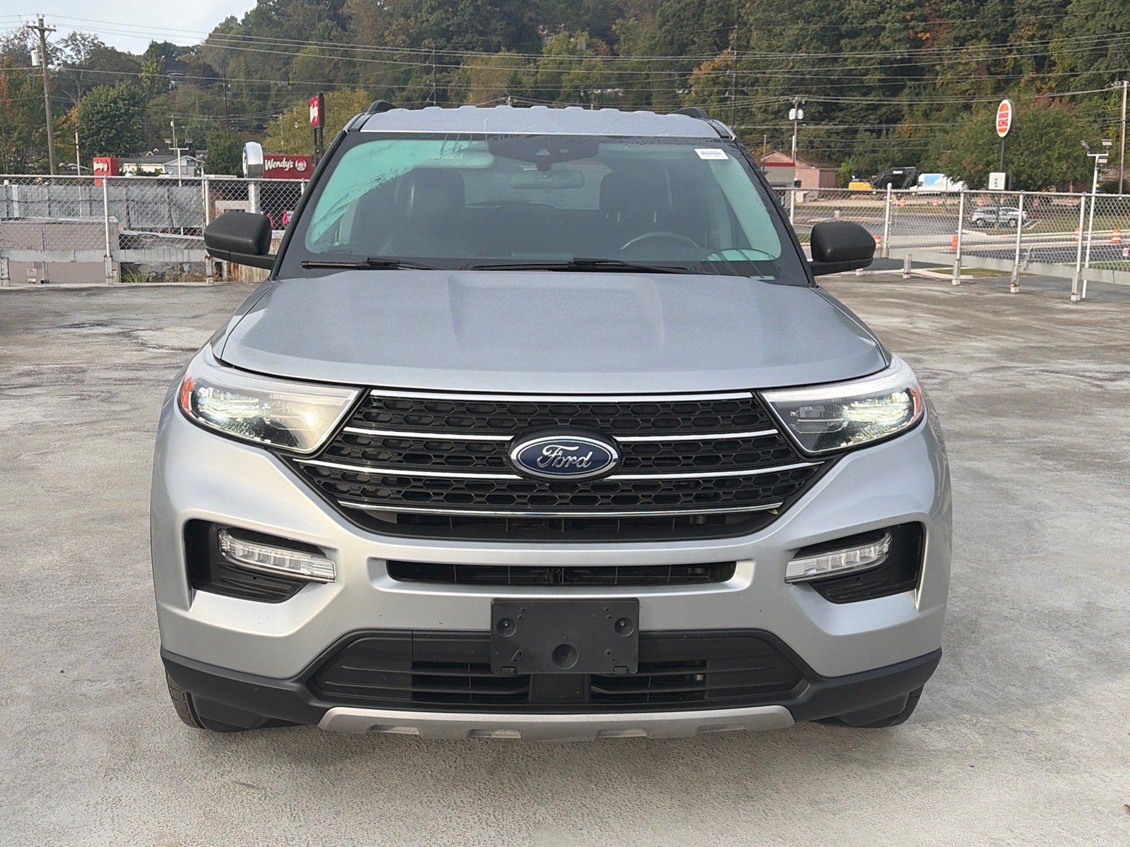 Certified 2022 Ford Explorer XLT w/ Equipment Group 202A AWD/4WD image 5