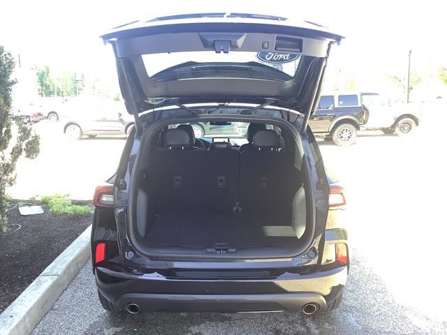 Certified 2024 Ford Escape ST-Line AWD/4WD image 31
