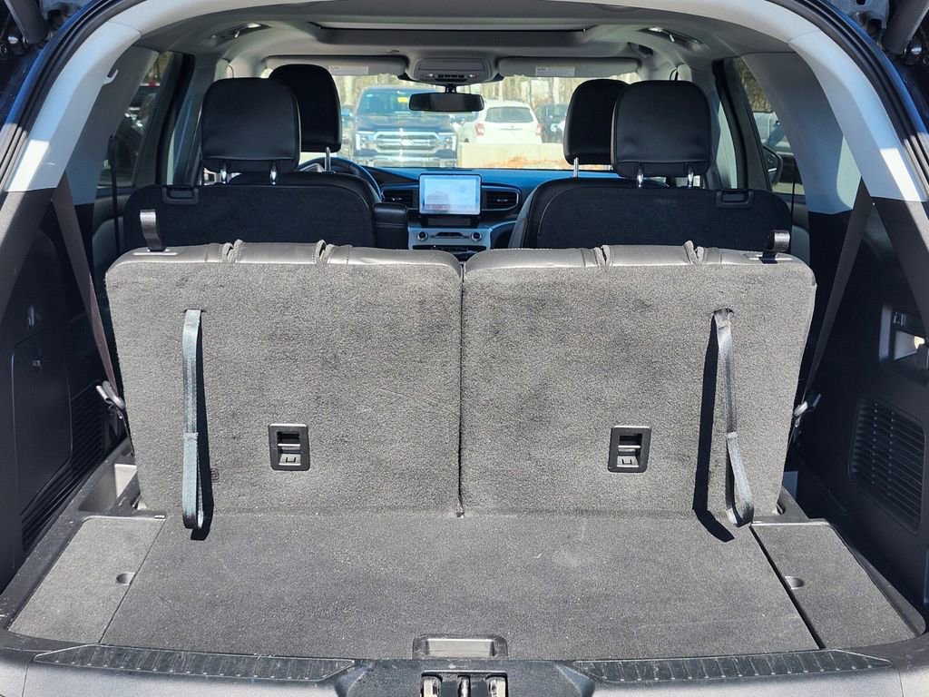 Certified 2022 Ford Explorer XLT w/ Equipment Group 202A AWD/4WD image 34