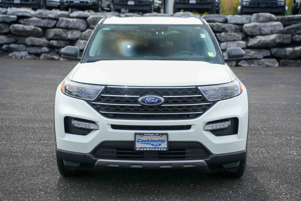 Certified 2023 Ford Explorer XLT w/ Equipment Group 202A AWD/4WD image 2