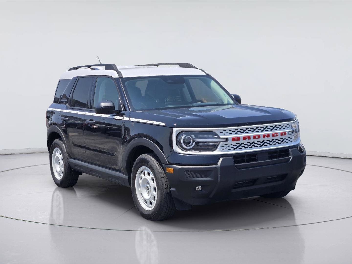 Certified 2025 Ford Bronco Sport Heritage w/ Convenience Package AWD/4WD image 3