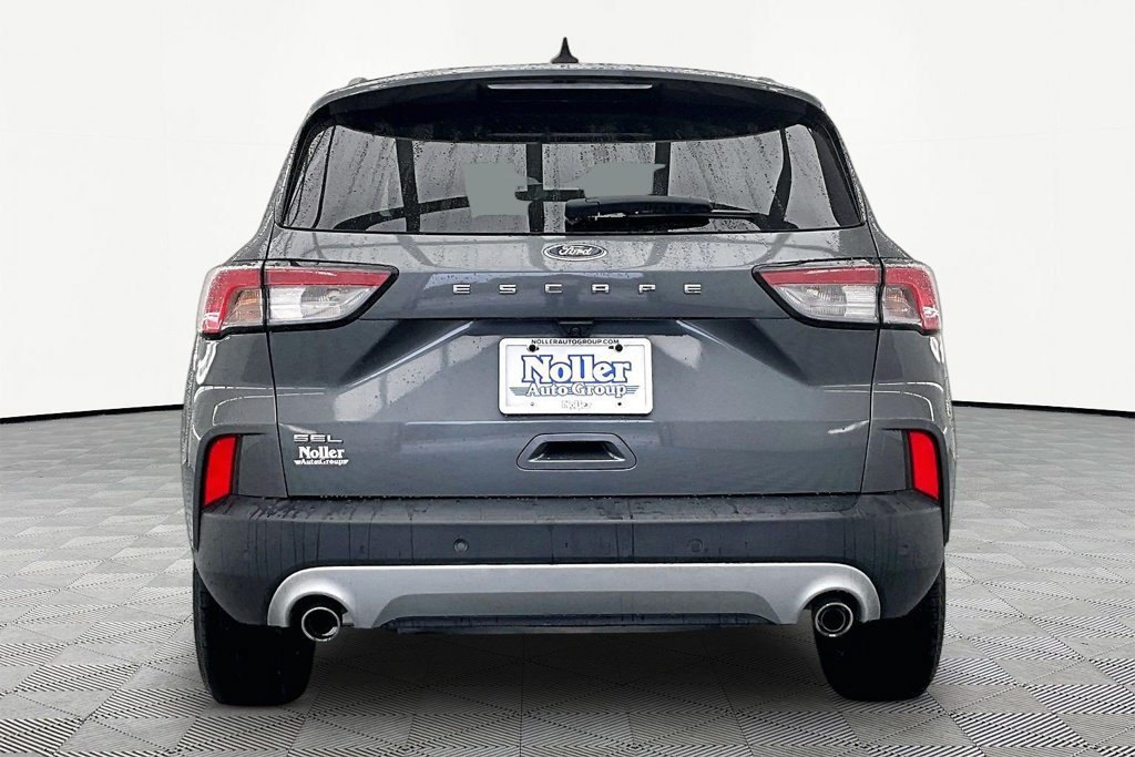 Certified 2022 Ford Escape SEL FWD image 4