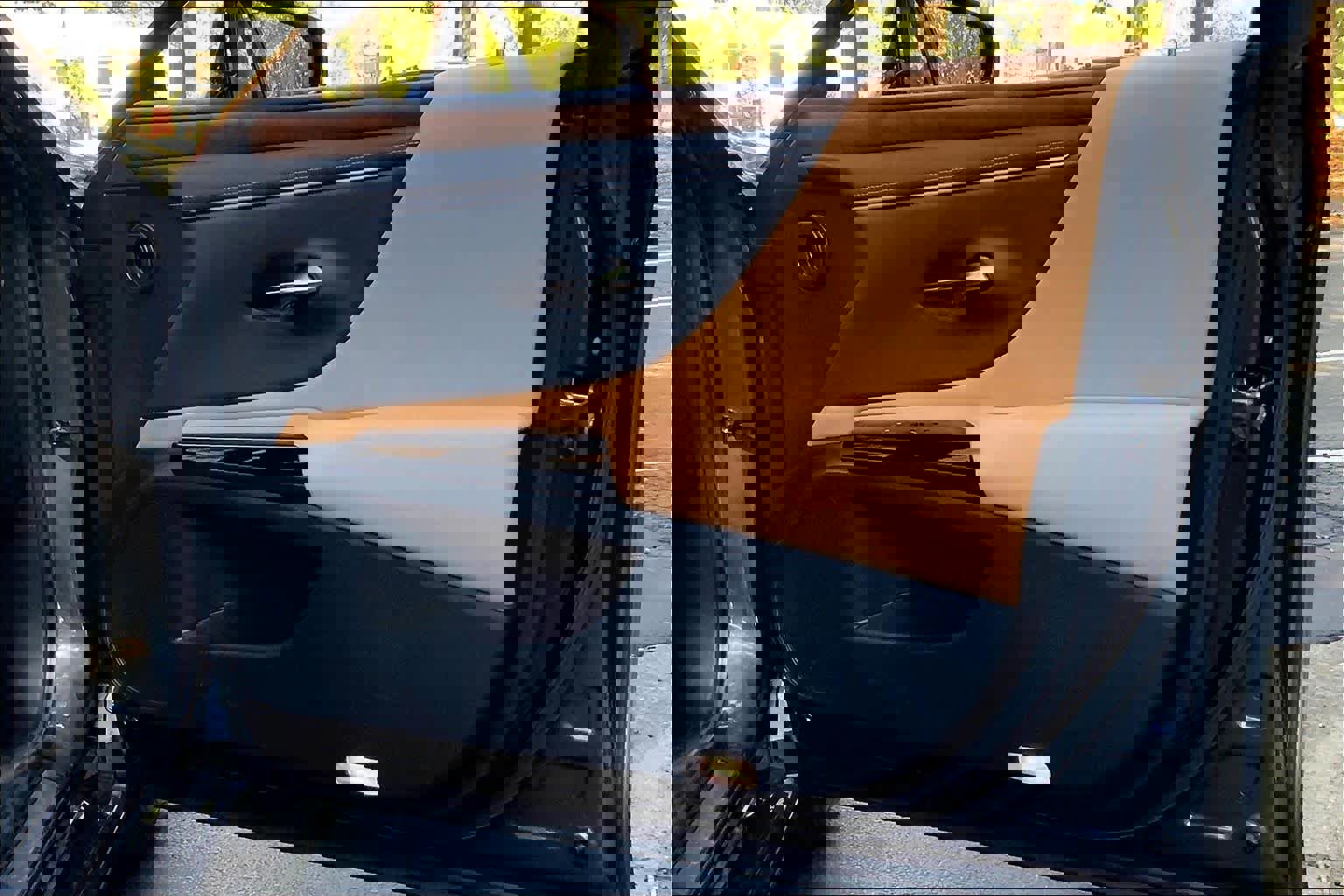 Used 2024 Lexus ES 350 w/ Premium Package image 22