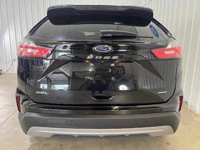 Certified 2022 Ford Edge SEL w/ Convenience Package image 3