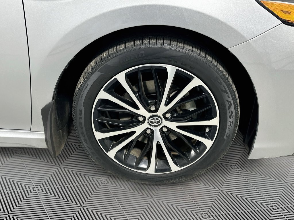 Used 2019 Toyota Camry SE w/ Convenience Package FWD image 23