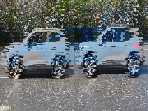 Certified 2025 Ford Escape Platinum w/ Premium Technology Package image 2