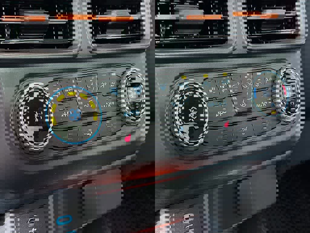 Certified 2022 Ford Maverick XLT w/ XLT Luxury Package image 20