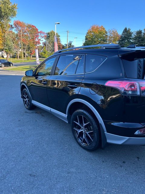 Used 2018 Toyota RAV4 SE w/ Power Extra Value Package AWD/4WD image 5