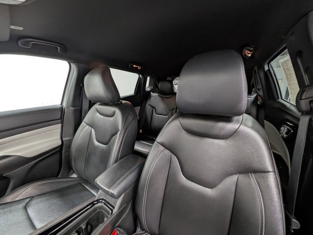 Used 2025 Jeep Compass Limited AWD/4WD image 14