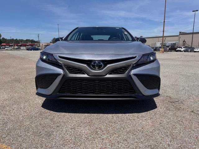Used 2024 Toyota Camry SE FWD image 2
