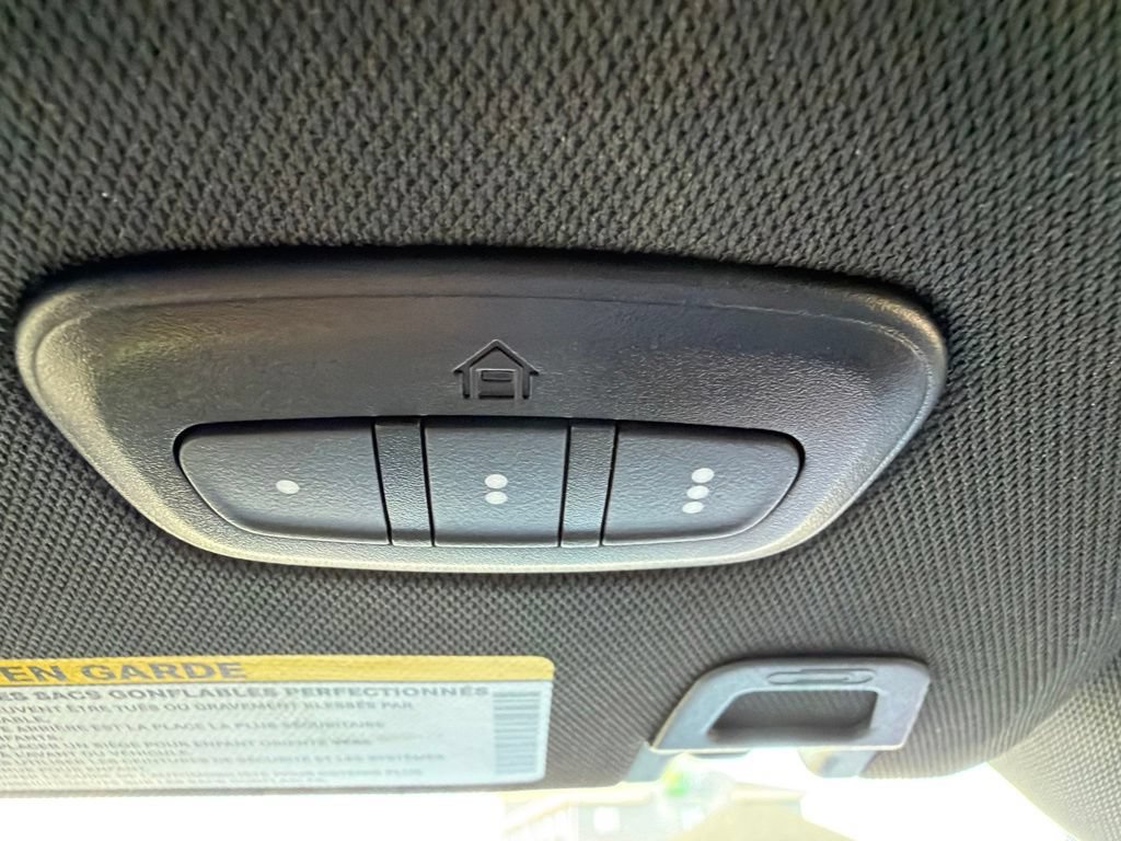 Used 2023 Jeep Grand Cherokee Overland w/ Luxury Tech Group IV AWD/4WD image 54